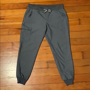 Figs Women’s Zamora Jogger in Graphite size L
